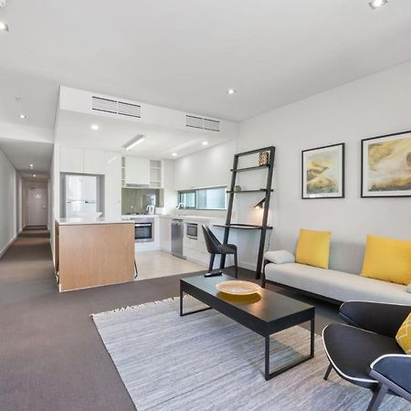 Quattro On Astor Aparthotel Brisbane Exteriör bild