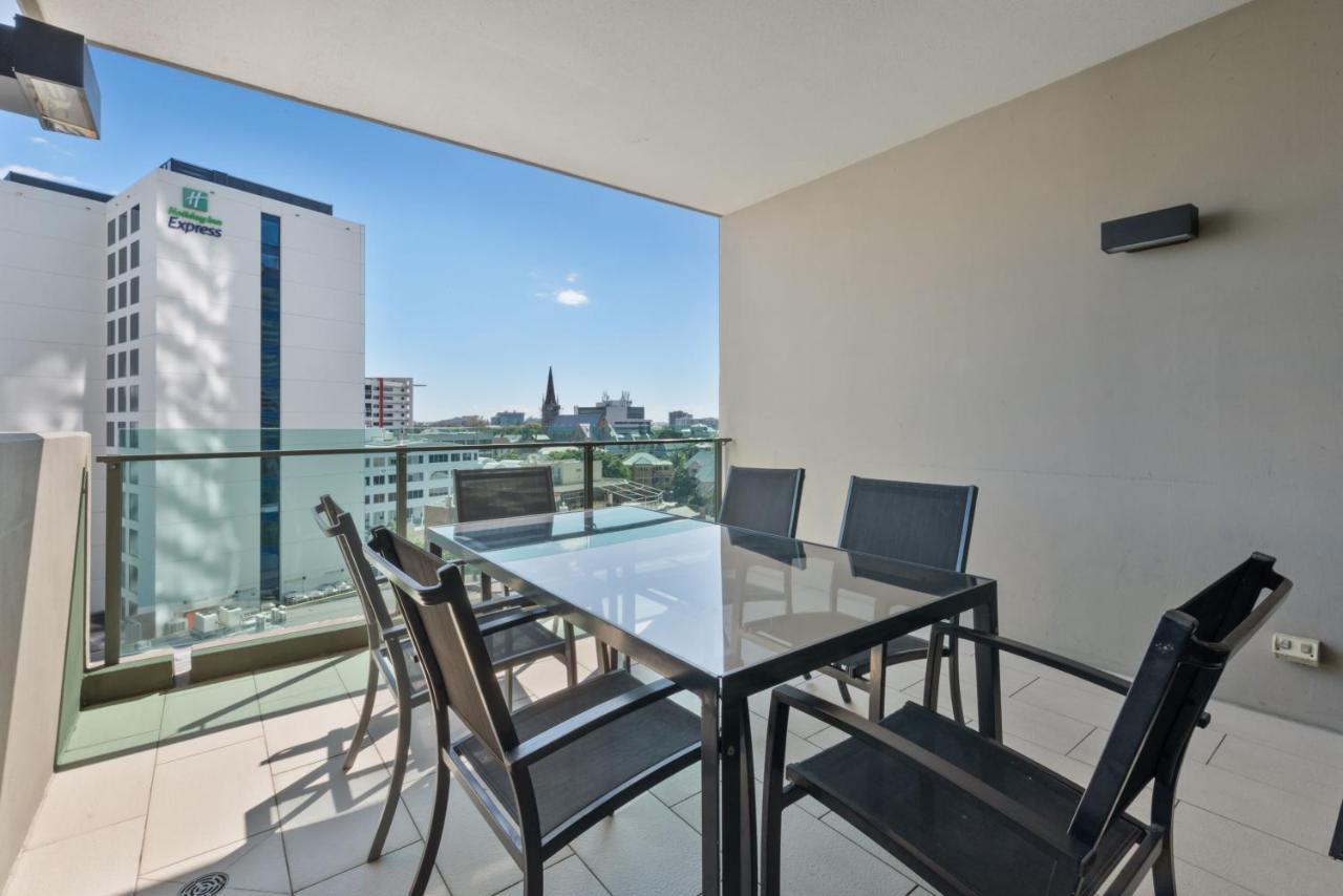Quattro On Astor Aparthotel Brisbane Exteriör bild