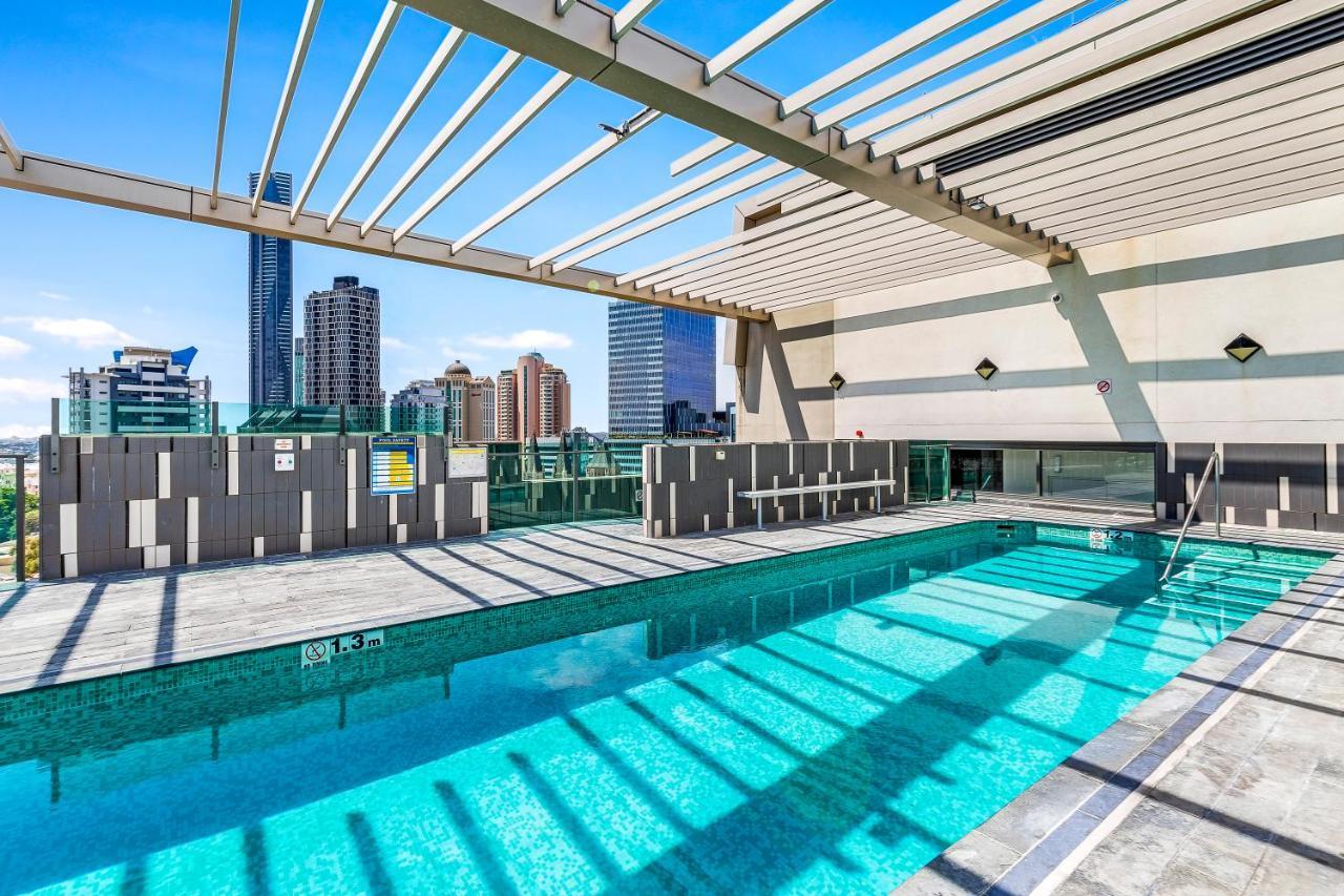 Quattro On Astor Aparthotel Brisbane Exteriör bild